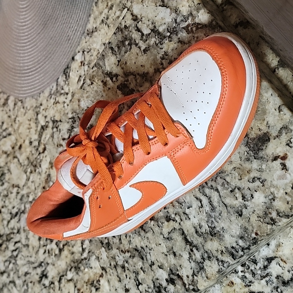 Shoes - Picture 2 of 4